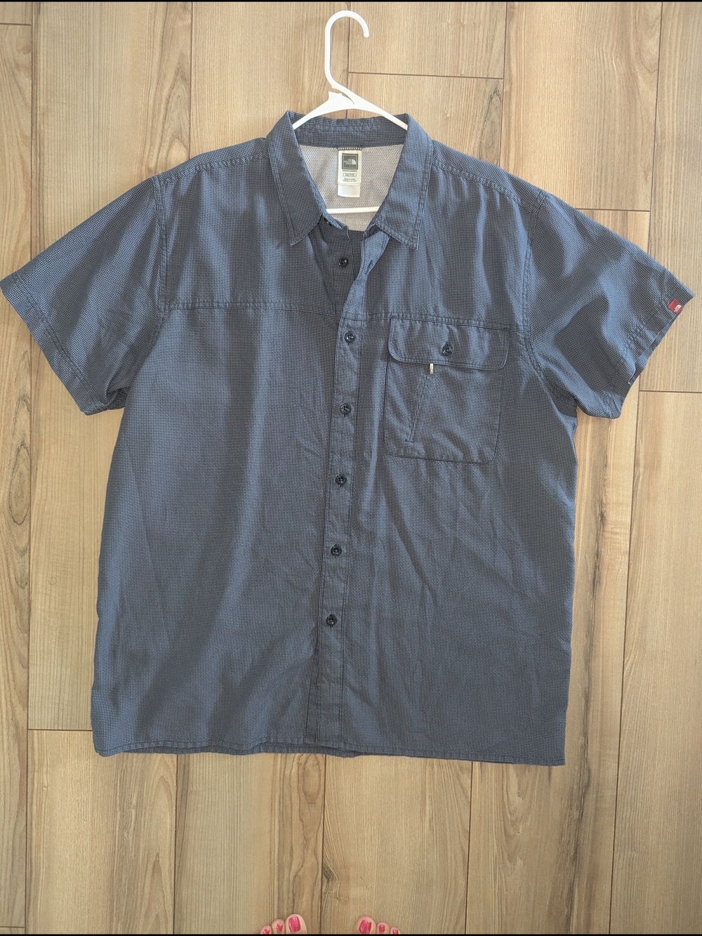 The North Face Men's Short-Sleeve Button-Down Shirt in Navy Blue